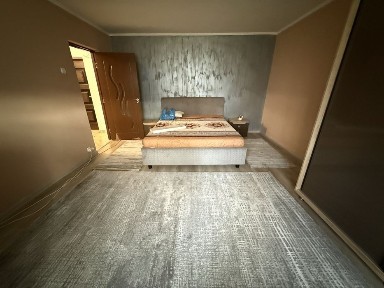 Inchiriez apartament cu 1 camera
