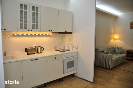 Apartament cu istorie si personalitate, 2 camere, Centrul Istoric Sibi
