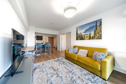 PF dau in chirie apartament de lux 2 camere Viva City zona Iulius mall Gheorghieni cu priveliste