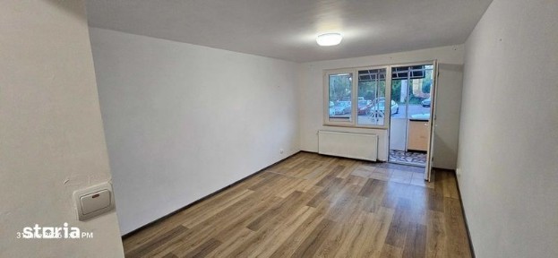 inchiriez apartament 3cam sediu firma la parter