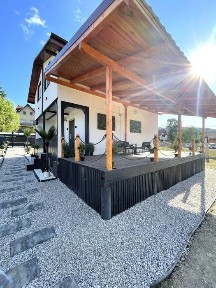 Surduc lake house 574