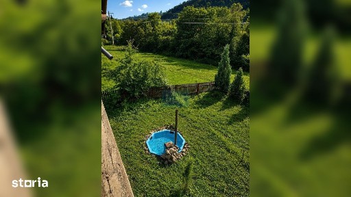 Vilă exclusivă cu ciubăr la munte Teren 8573 mp Cabană 136 mp Vama