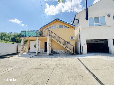 Casa/vila si cladire de birori in orasul Bacau - de vanzare