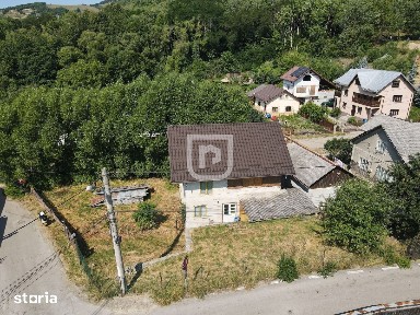 Casa cu 500mp teren, pozitie buna, centrala, utilitati