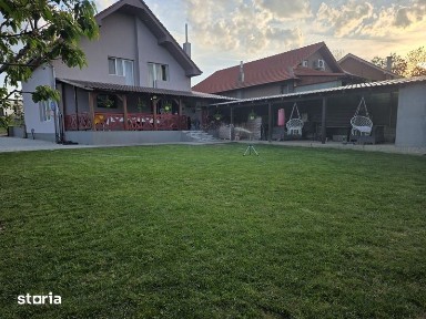 Casa 200m² Str Piersicilor, Paleu, Teren 700m²