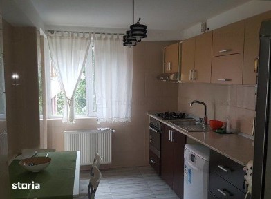 Apartament 3 camere, balcon și aer condiționat