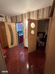 Vand 4 camere Titan, Barajul Bistriței, nr. 6, Etaj 2/4.