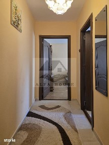 Apartament cu trei camere, zona Noua, 54 mp