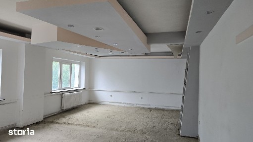 Vand bloc caramida cu 14 apartamente