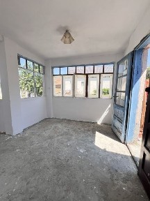 Cuvin, Arad casa de vanzare