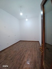 Vand urgent apartament ultracentral la vila parter