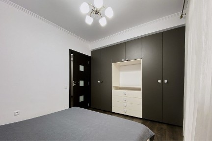 Inchiriez ap 3 camere, Floresti, str Tineretului