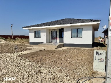 Casă cu 4 camere la alb de vânzare in Livada de Bihor