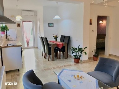 Apartamet modern 3 camere, 2 bai, loc de parcare, Torontalului