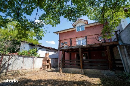 Casa cu 5 camere si 350 mp de teren in spate la parcul Salca