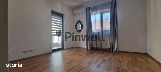 Casă / Vilă cu 4 camere de vânzare în zona Sud-Vest