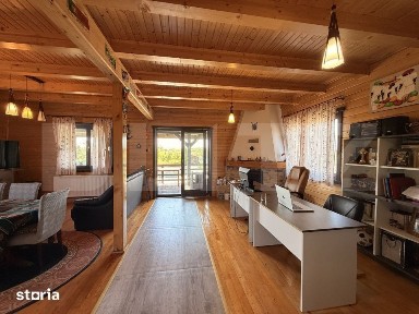 Casa P + M si curte 2200 mp, cu piscina 50 mp, teren fotbal, Urechesti