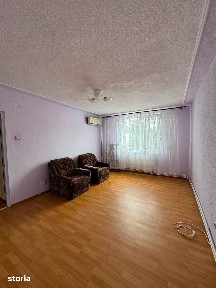 De vanzare apartament cu 3 camere, 2 bai si balcon, spatios 56900euro