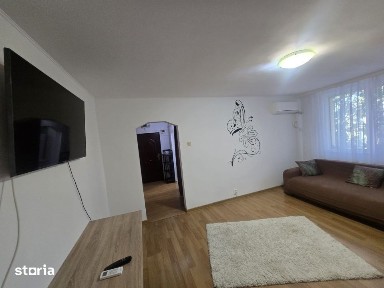 Apartament Negru Voda, langa scoala nr. 14, Universitatea Brancoveanu