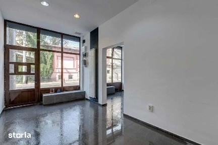 Spatiu comercial stradal | Zona Toamnei - Lizeanu | 50 mp | Vitrina