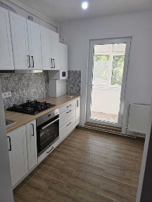 Vand apartament 2 camere decomandate