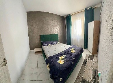Vand apartament cu 3 camere decomandat Republicii