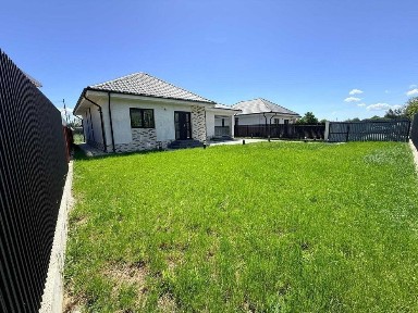 Casa vânzare sau schimb apartament Hemeiusi