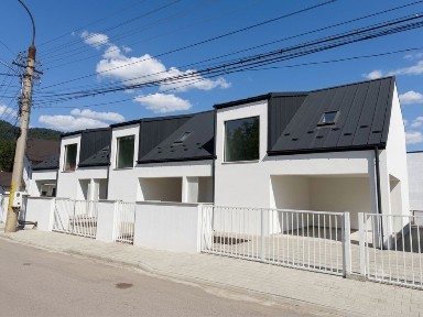 PLAI NOU - Apartamente moderne 4 camere, curte, carport