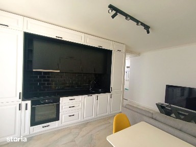 Inchiriez apartament 3 camere+curte
