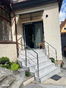 Inchiriez studio/garsoniera generoasa la casa Centrul Istoric Brasov
