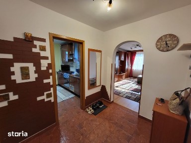 Inchiriez ap 3 camere Ghencea ( capat tramvai nr 41)