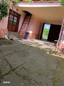 Vand casa la tara