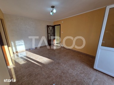 Apartament 2 camere semidecomandat renovat 2026 suprafata 42 mp utili