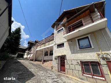 De-Vanzare-Case-16-Camere-400mp-Utili-1100mp-Teren-Sacele-Brasov