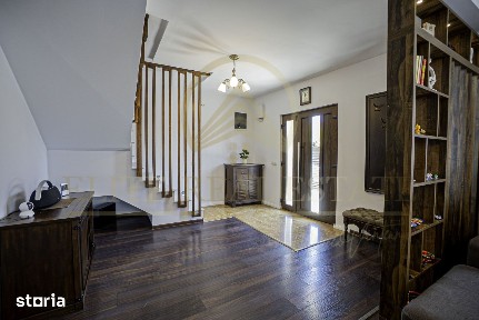 Valu lui Traian - Casă P+1E, 4 dormitoare, terasă acoperită