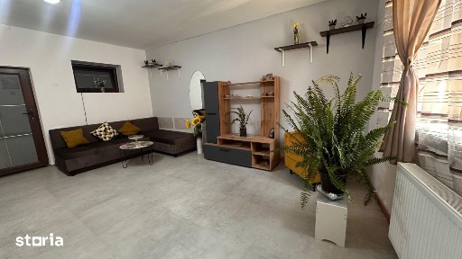 Apartament renovat 50mp zona 9 Mai