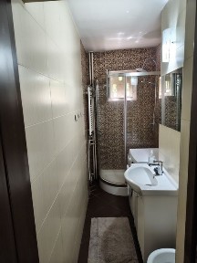 Proprietar închiriez apartament cu 2 camere impecabil