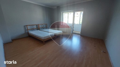 Garsonieră spațioasă 41 mp | Etaj 1 în casă | Strada De Mijloc
