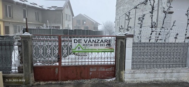 Casa la rosu de vanzare in Turda