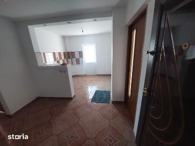 Vand apartament micro 12