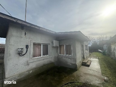 Casă de vânzare - Strada Mugurilor