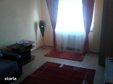 Inchiriez apartament 2 camere decomandat