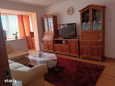 Apartament 3 camere zona Cedonia
