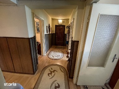 3 cam Mazepa 1 la B uri etaj 2