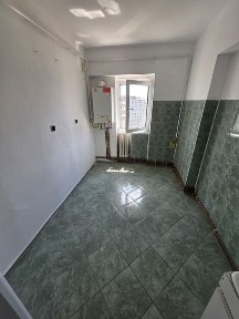 Proprietar vand 3 camere dec 2 bai dacia 71mp 1983
