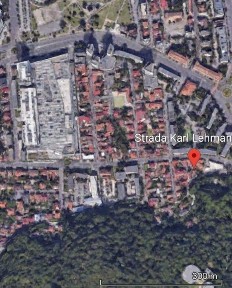 Casa cu teren centru civic