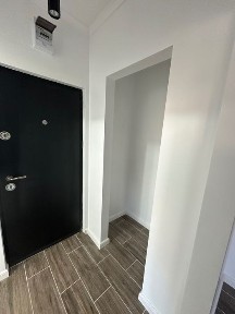 Proprietar, închiriez apartament ultracentral, vis a vis tribunal, pretabil birouri.