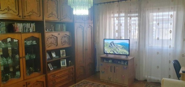 Apartament doua camere decomandat.