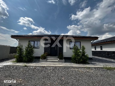 De vanzare casa Crevedia/Samurcasi