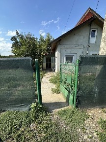 Vând proprietate - Casă și teren 1.300 mp în Crivăț, județul Călărași